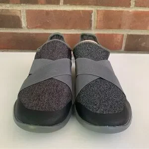 Crocs Static CROCS | Shoes | Crocs Swift Water Cross Strap Static Shoes Sneakers ...
